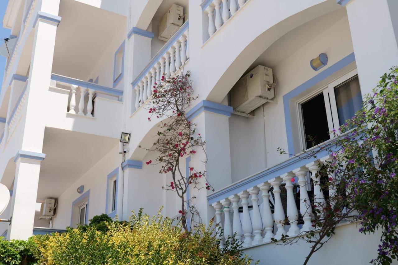 Hotel Erdano Саранда Екстер'єр фото