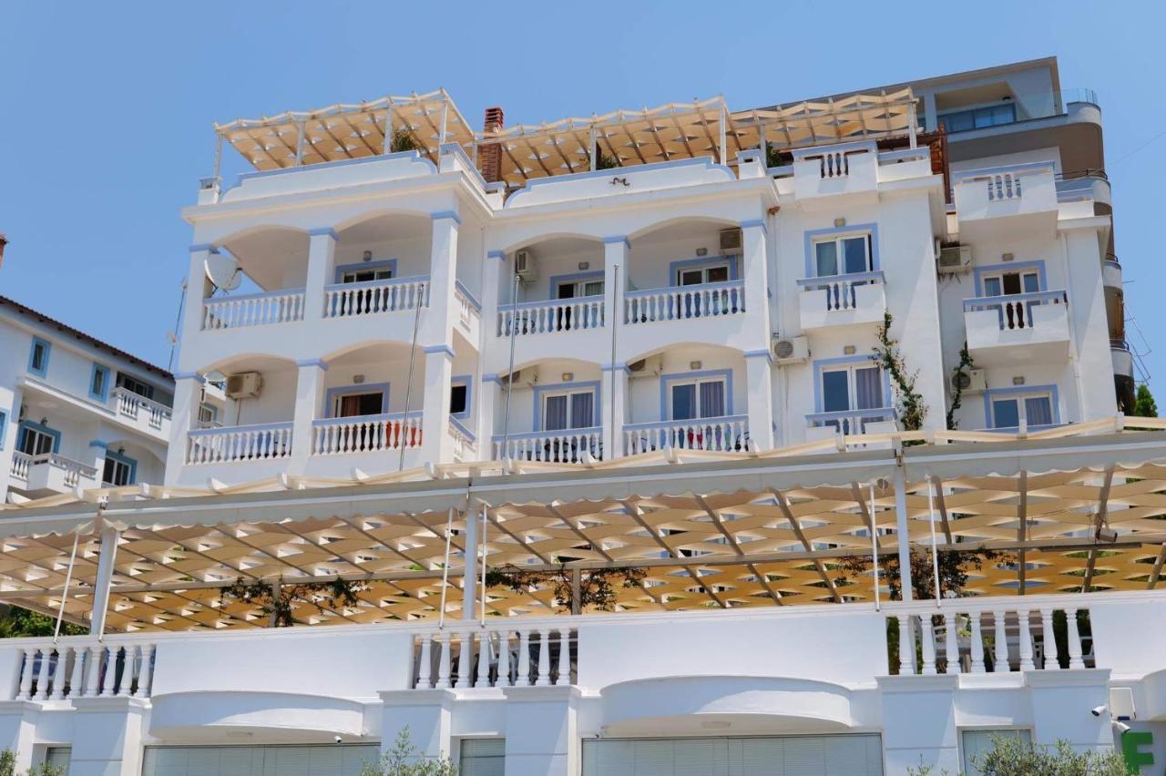 Hotel Erdano Саранда Екстер'єр фото