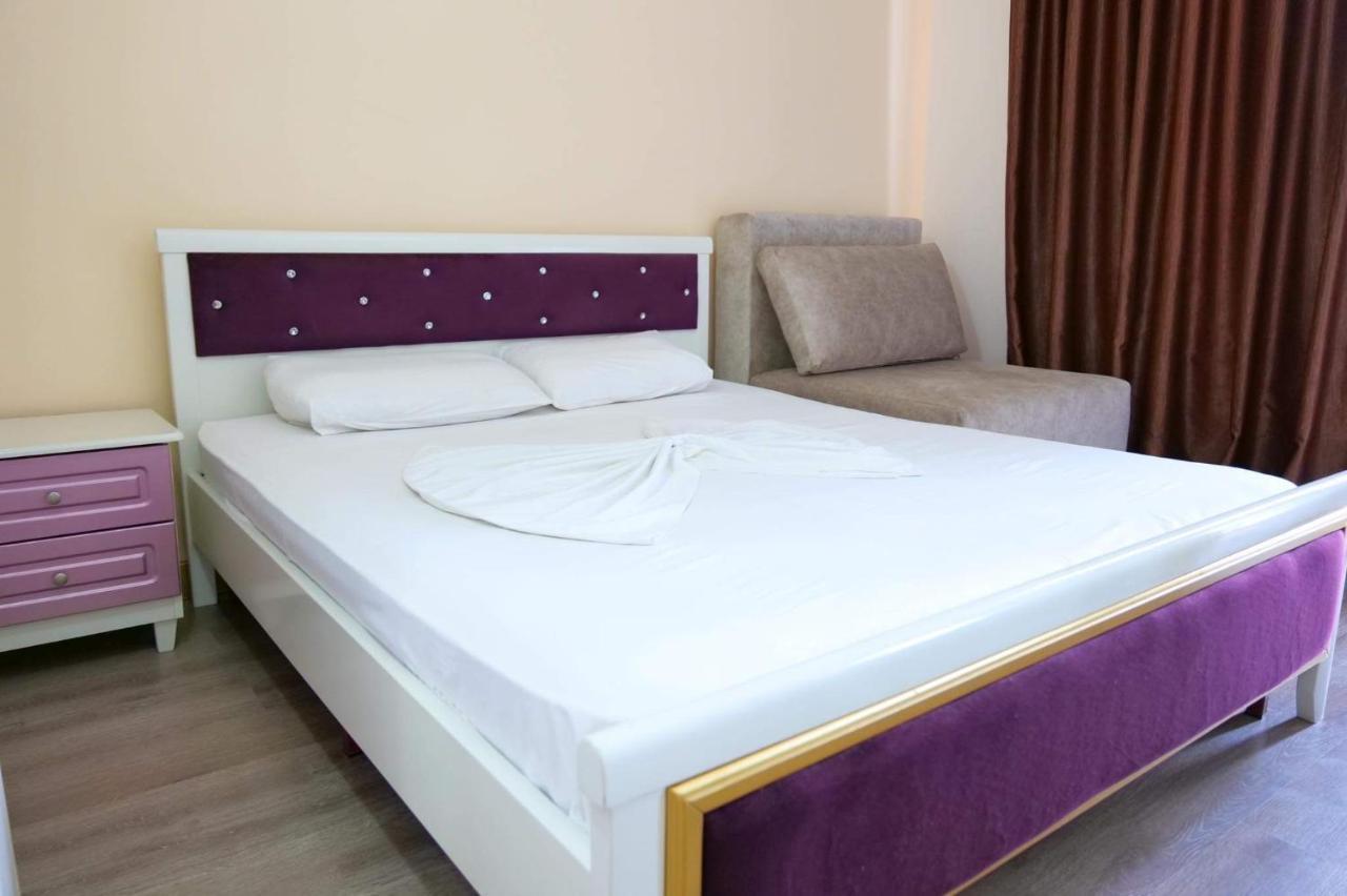 Hotel Erdano Саранда Екстер'єр фото